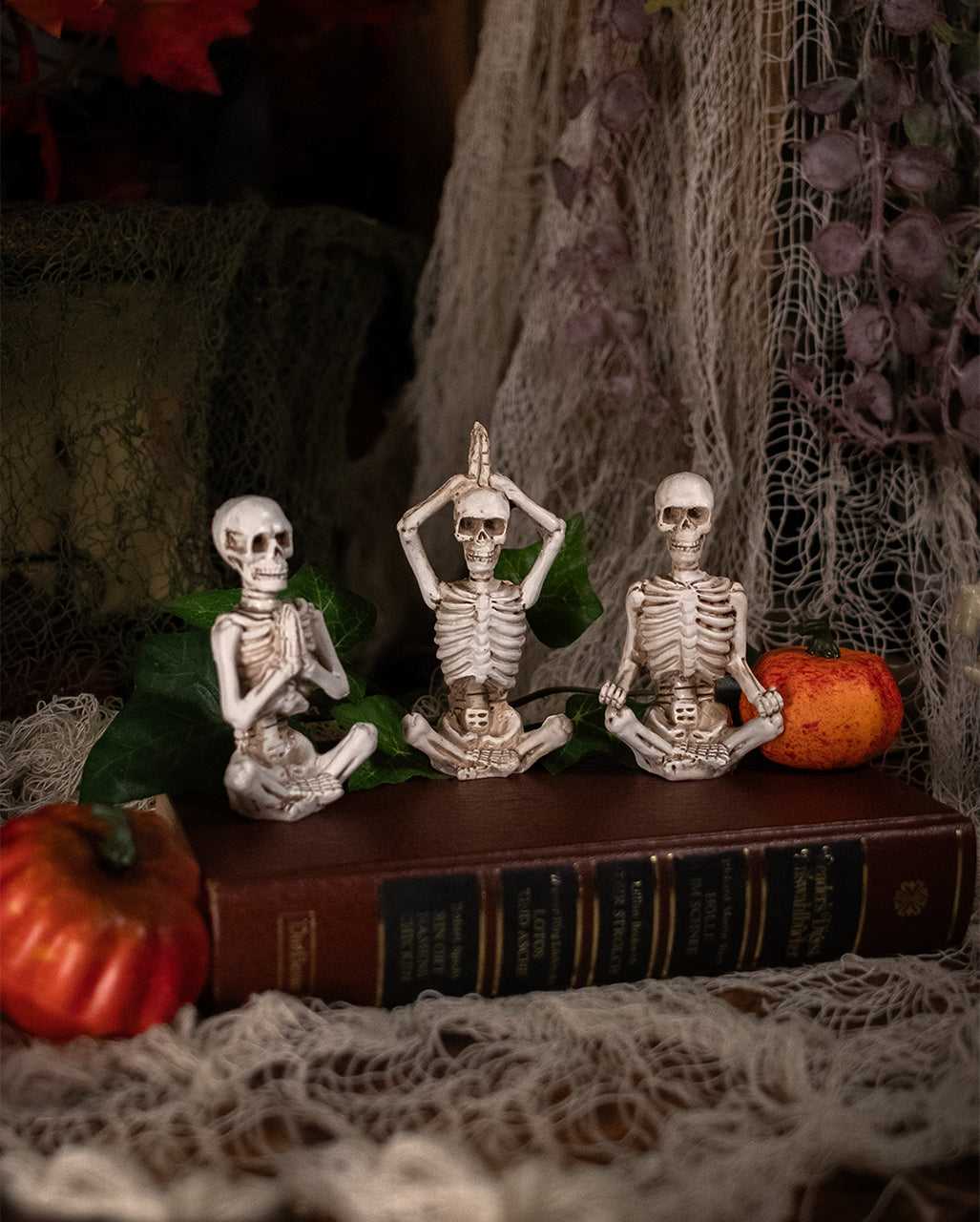 3 Yoga Skelett Figuren 8cm
